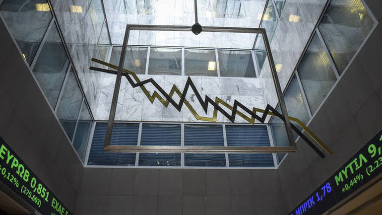 Συνεχίζει πτωτικά το ΧΑ