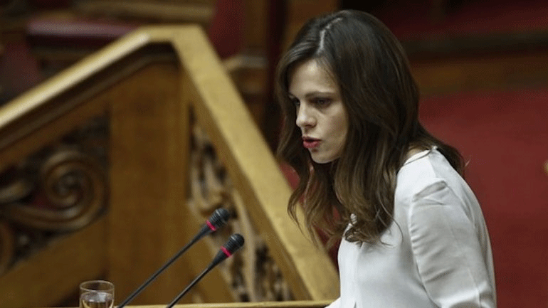 Αχτσιόγλου: «Οι δεσμεύσεις που κάναμε πράξη είναι τα διαπιστευτήριά μας προς την κοινωνία»