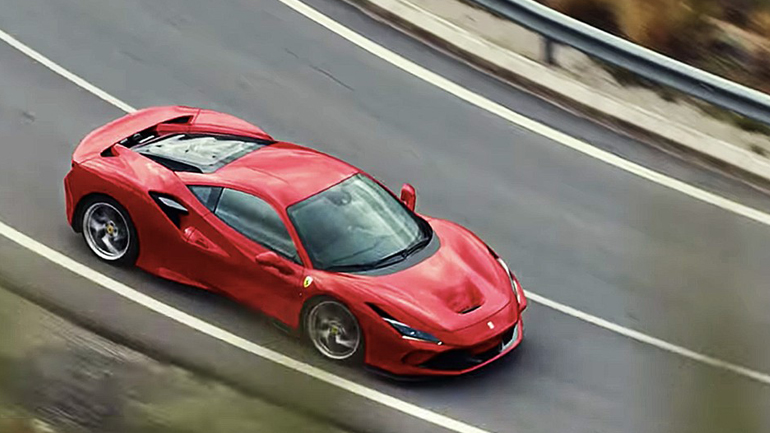 Ο ήχος της F8 Tributo είναι εθιστικός!