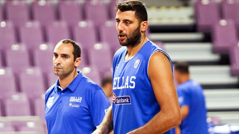 «Φλερτάρει» με Μπουρούση η ΑΕΚ