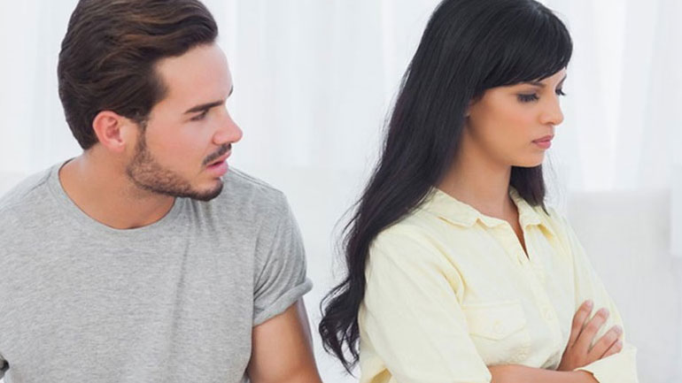 Πώς να αντιμετωπίσεις έναν πιεστικό σύντροφο