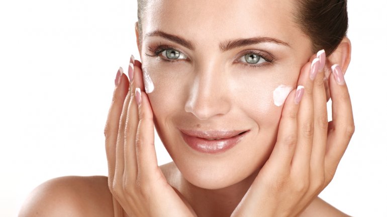 Σε ποια σημεία του προσώπου η εφαρμογή ενυδατικής κρέμας με SPF είναι ελλιπής