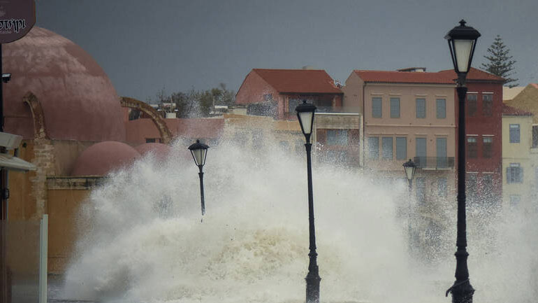 Χανιά: Σε ετοιμότητα οι υπηρεσίες του δήμου μετά και τις προβλέψεις για επιδείνωση του καιρού