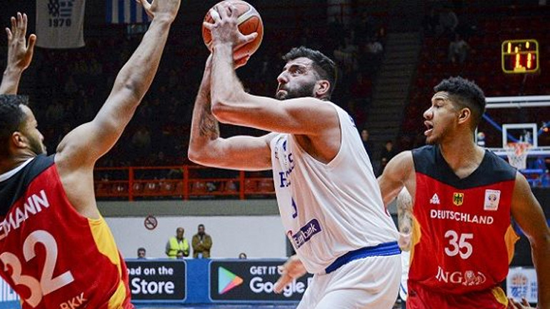 Μπουρούσης για ΑΕΚ: «Δεν θα έρθω να παίξω για έναν μήνα»