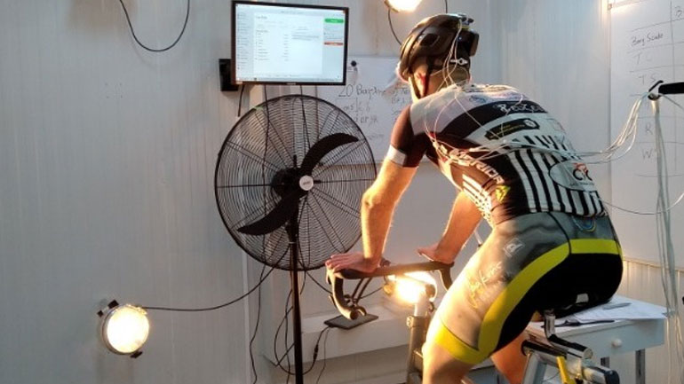 Ο Σπ. Λογοθέτης θα διασχίσει τη Δυτική Σαχάρα σε έξι μέρες