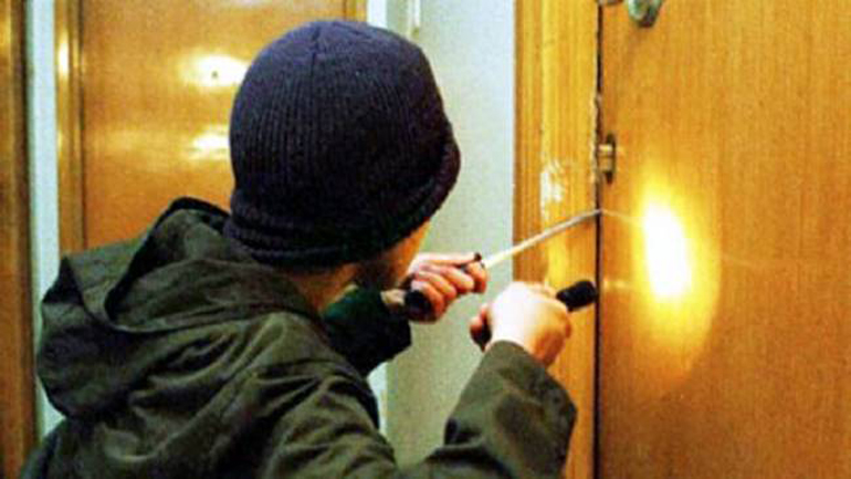 Συνελήφθησαν δύο αλλοδαποί για κλοπές από οικίες