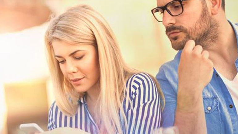 Ποια ζώδια έχουν την τάση να ελέγχουν το κινητό του συντρόφου τους;