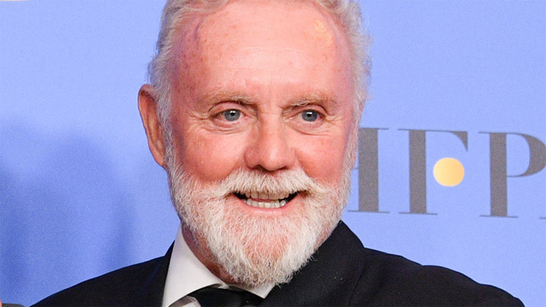 «Οι Γκάνγκστερ κυβερνούν τον κόσμο» λέει ο Ρότζερ Τέιλορ των Queen στο νέο του τραγούδι