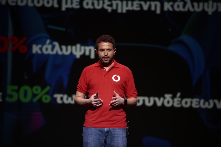 Ο διευθυντής λιανικών πωλήσεων της Vodafone Ελλάδας, κ. Αλμπέρτος Μπουρλάς