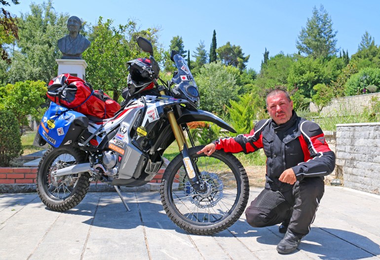 O Κώστας Μητσάκης