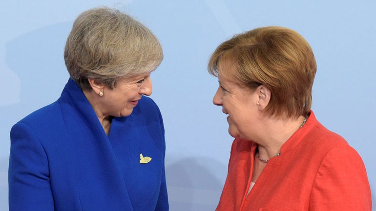 Συνάντηση Μέρκελ – Μέι αύριο στο Βερολίνο