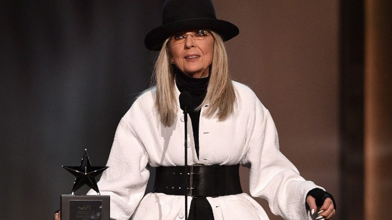 H Νταϊάν Κίτον «προσεύχεται» για να αποκτήσει ένα εκατομμύριο ακολούθους στο Instagram