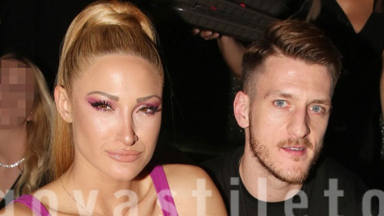 Ιωάννα Τούνη – Νώντας Παπαντωνίου: Full in love σε βραδινή εμφάνιση!