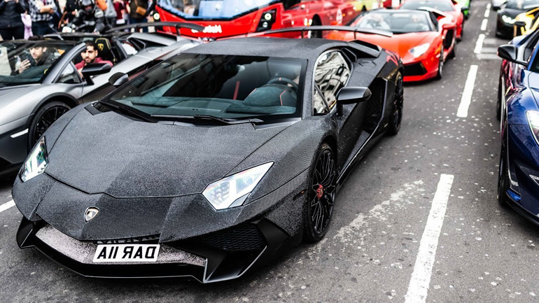 Η Ρωσίδα με τη Lamborghini και τα κρύσταλλα Swarovski