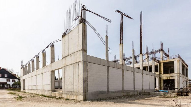 Υπό κατεδάφιση το ημιτελές ελληνικό σχολείο του Μονάχου