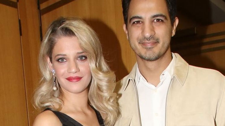 H Τζένη Θεωνά έγινε μανούλα για πρώτη φορά!