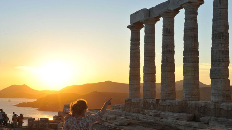 Πρώτος προορισμός η Ελλάδα στις ταξιδιωτικές προτιμήσεις των Πολωνών και το 2019