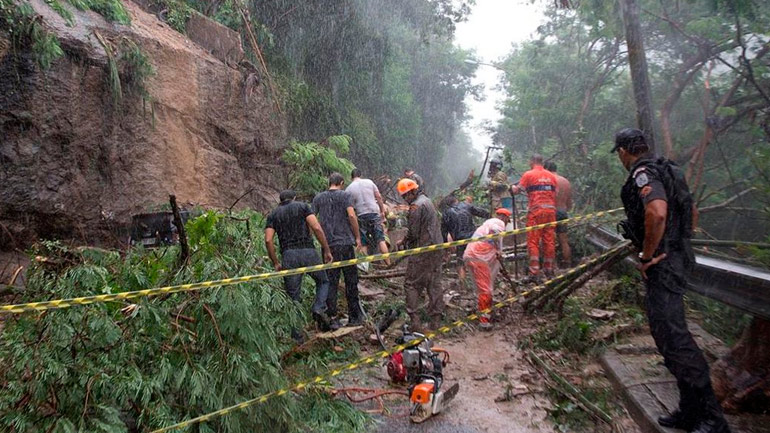 Βραζιλία: Τουλάχιστον 10 νεκροί εξαιτίας πλημμυρών και κατολισθήσεων στο Ρίο ντε Τζανέιρο