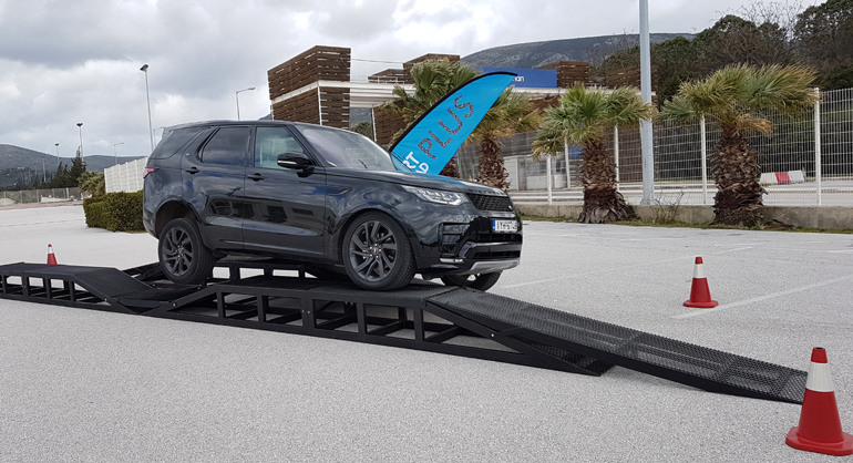 Τέτοια εμπόδια για ένα Discovery είναι παιχνιδάκι...