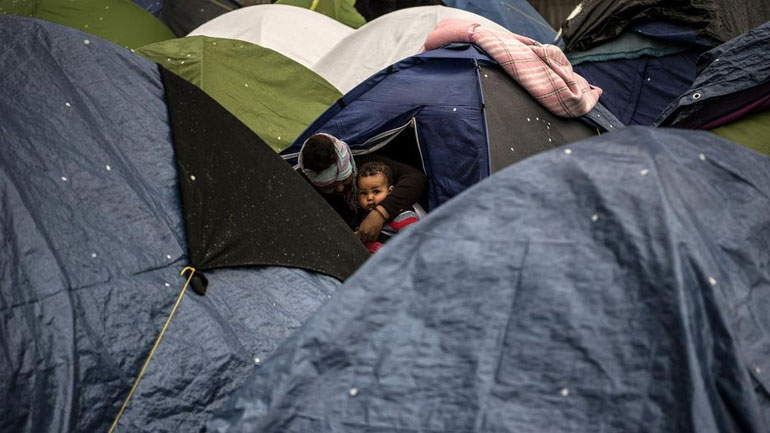 Liberation: Στο Παρίσι 15 ΜΚΟ και σύλλογοι βοήθειας σε πρόσφυγες διέκοψαν τις δραστηριότητές τους