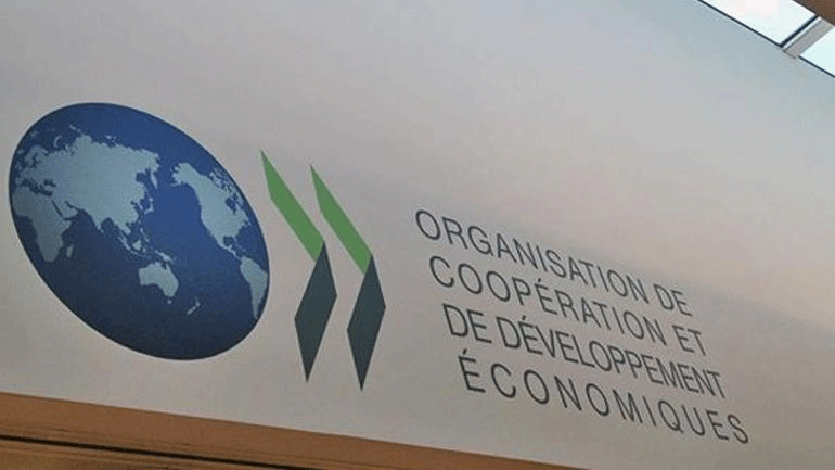 Η μεσαία τάξη «συμπιέζεται» στις χώρες του ΟΟΣΑ, σύμφωνα με έκθεση του Οργανισμού