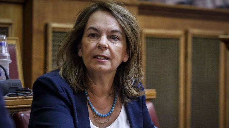 Τα θαλάσσωσε η Παπανάτσιου