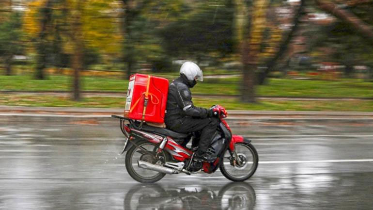 Απεργούν σήμερα οι διανομείς φαγητού
