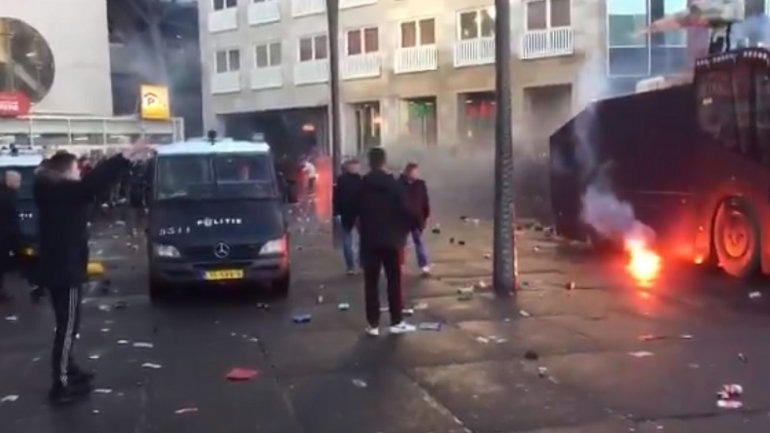 Περισσότερες από 130 συλλήψεις πριν από τον αγώνα Άγιαξ-Γιουβέντους