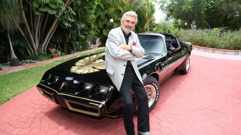 Στο «σφυρί» το αυτοκίνητο και οι καουμπόικες μπότες του Μπαρτ Ρέινολντς