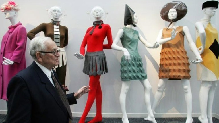 Ο Πιερ Καρντέν στο Μουσείο Μπρούκλιν της Νέας Υόρκης, με μεγάλη αναδρομική έκθεση