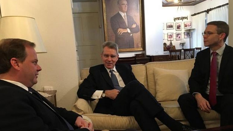 Στο σπίτι του Κ. Καραμανλή στην Πρώτη Σερρών o Πάιατ