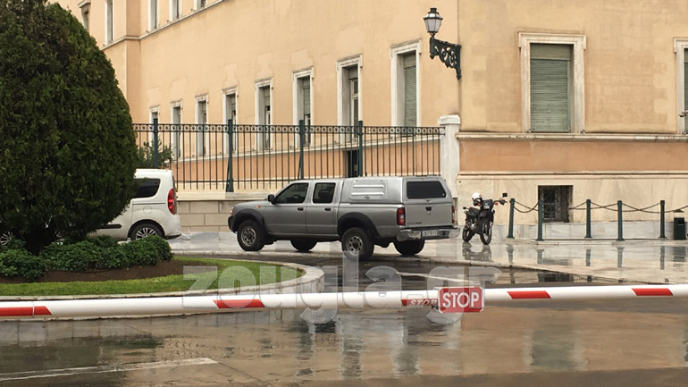 Τηλεφώνημα στο zougla.gr για βόμβα στη Βουλή Τηλεφώνημα στο zougla.gr για βόμβα στη Βουλή