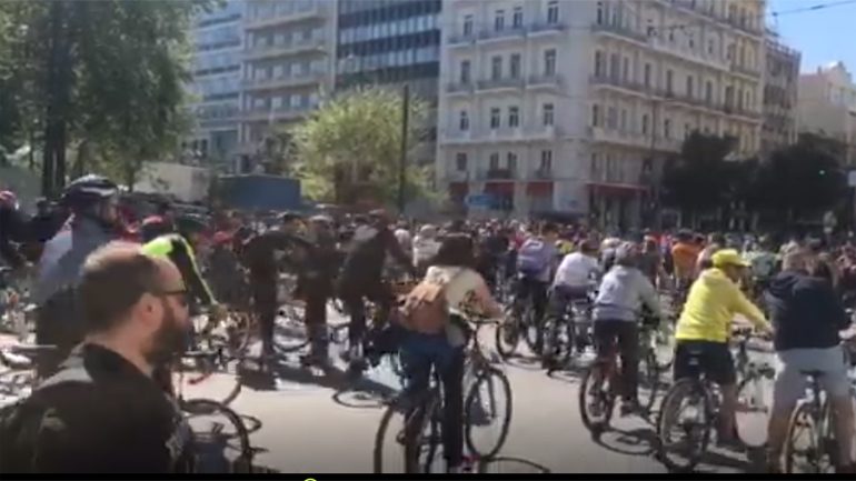 Σε εξέλιξη ο 26ος Ποδηλατικός Γύρος της Αθήνας