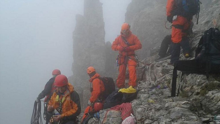 Νεκρός εντοπίστηκε ο πεζοπόρος αστυνομικός που έπεσε σε χαράδρα στην Τύμφη