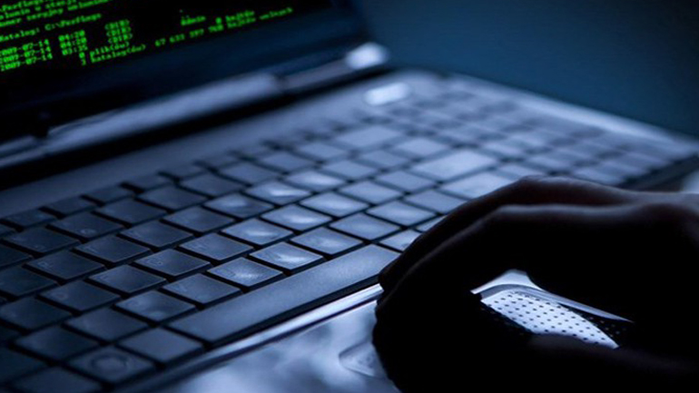 Μήνυσε τους γονείς του επειδή του πέταξαν περιοδικά και ταινίες πορνό αξίας σχεδόν 26.000 ευρώ