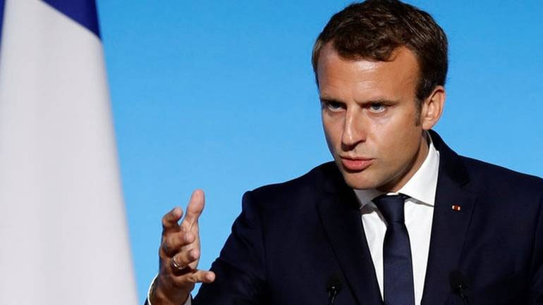 Ο Μακρόν ακύρωσε το προγραμματισμένο τηλεοπτικό διάγγελμά του εξαιτίας της φωτιάς στην Παναγία των Παρισίων