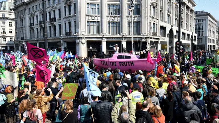 Βρετανία: Διαδηλώσεις για την κλιματική αλλαγή – Κλειστά κεντρικά σημεία του Λονδίνου