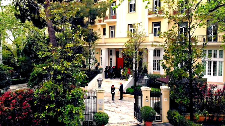 «Ξαναζούν τα Αρχοντικά-4η βόλτα» στην πλατεία Κεφαλαρίου