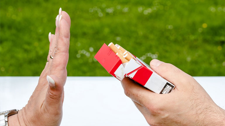 Eυκολότερη η διακοπή του καπνίσματος για τα ζευγάρια