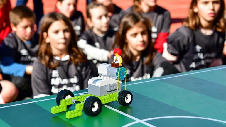 Αθλητικές Ακαδημίες ΟΠΑΠ: Τα παιδιά «σκοράρουν» στη ρομποτική