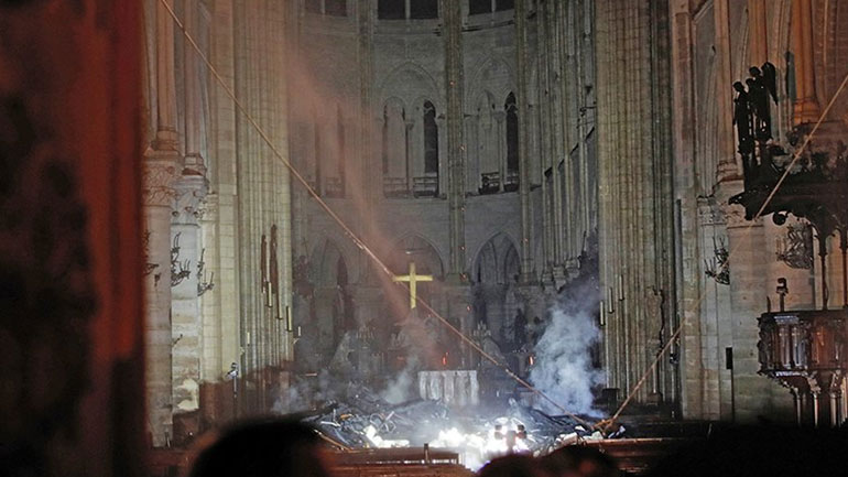 «Δομικό» πλέον το ζήτημα στη Notre Dame