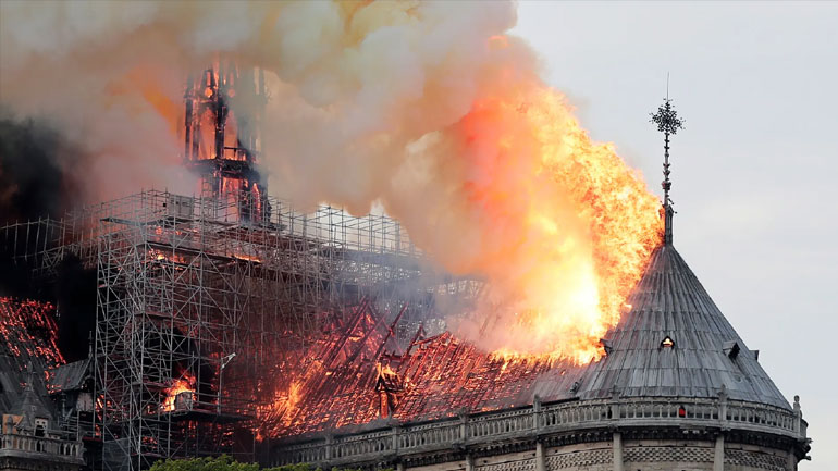 Βουλγαρία: Ράντεφ και Μπορίσοφ εκφράζουν θλίψη για την καταστροφή στην Παναγία των Παρισίων