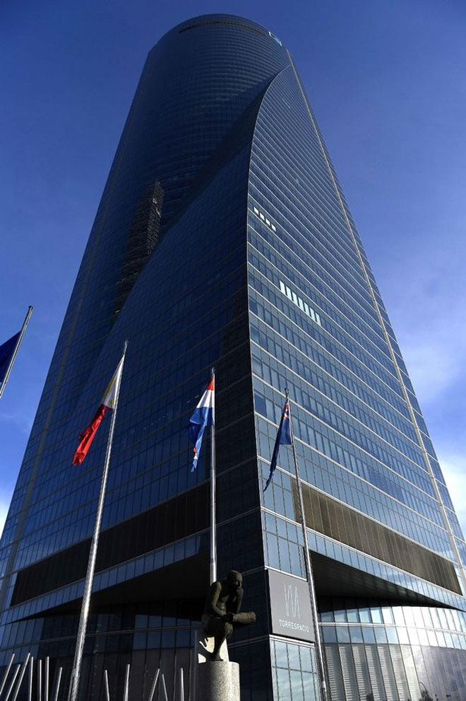 Ουρανοξύστης που στεγάζει τις πρεσβείες της Βρετανίας, του Καναδά, της Αυστραλίας και της Ολλανδίας εκκενώθηκε 