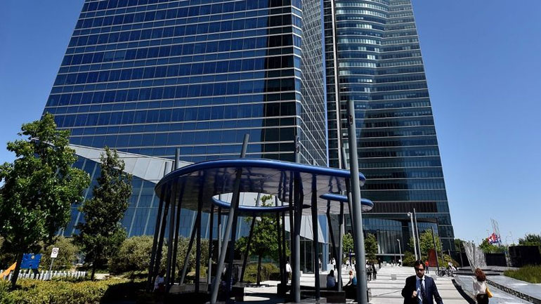 Μαδρίτη: Εκκενώθηκε ουρανοξύστης που στεγάζει πρεσβείες έπειτα από απειλή για βόμβα