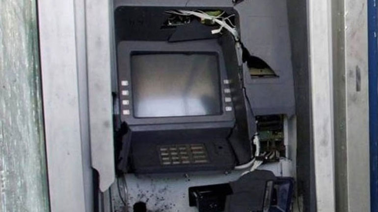 Έκρηξη σε ΑΤΜ στη Γλυφάδα