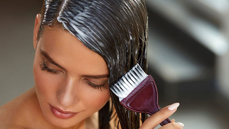 Σπιτική μάσκα για θαμπά και άτονα μαλλιά