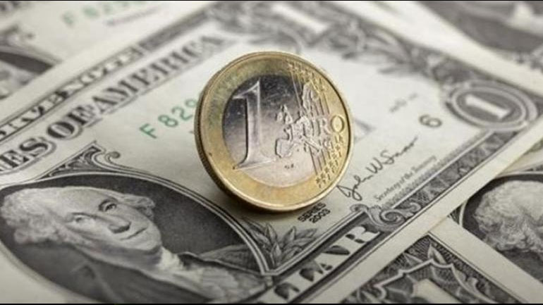 Ενισχύεται το ευρώ έναντι του δολαρίου