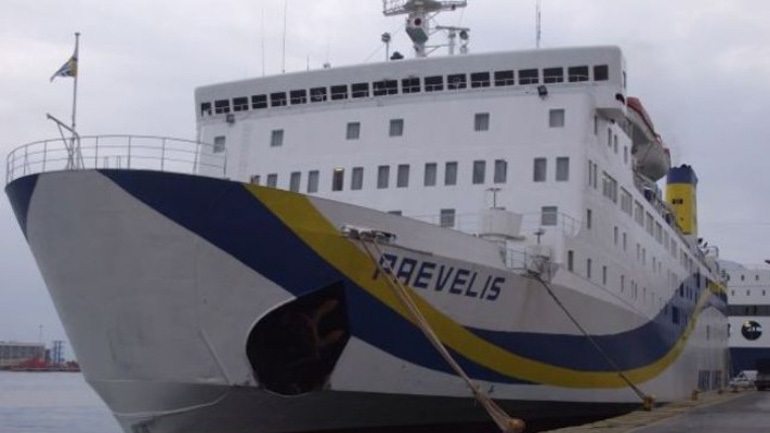 Στο λιμάνι της Καρπάθου προσέκρουσε το «Πρέβελης»