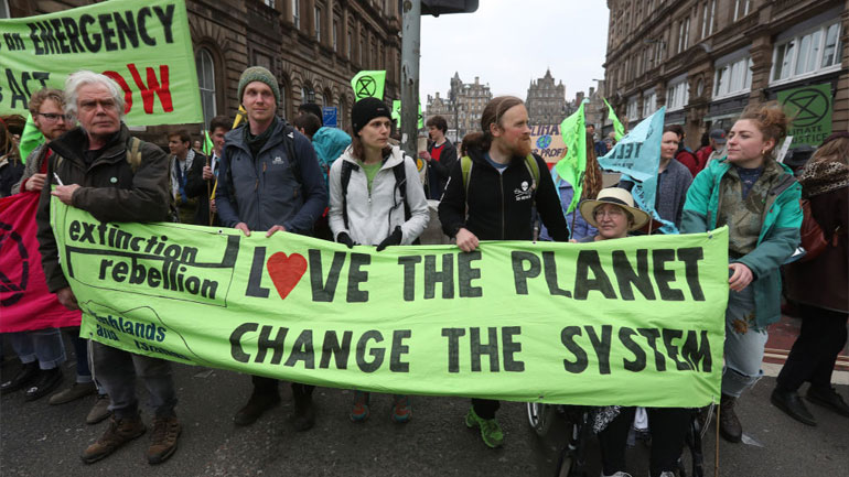 Δεύτερη ημέρα διαδηλώσεων για το κλίμα στο Λονδίνο