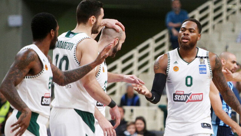 Ο «εξάστερος» θέλει να ρίξει από το θρόνο τη «βασίλισσα»